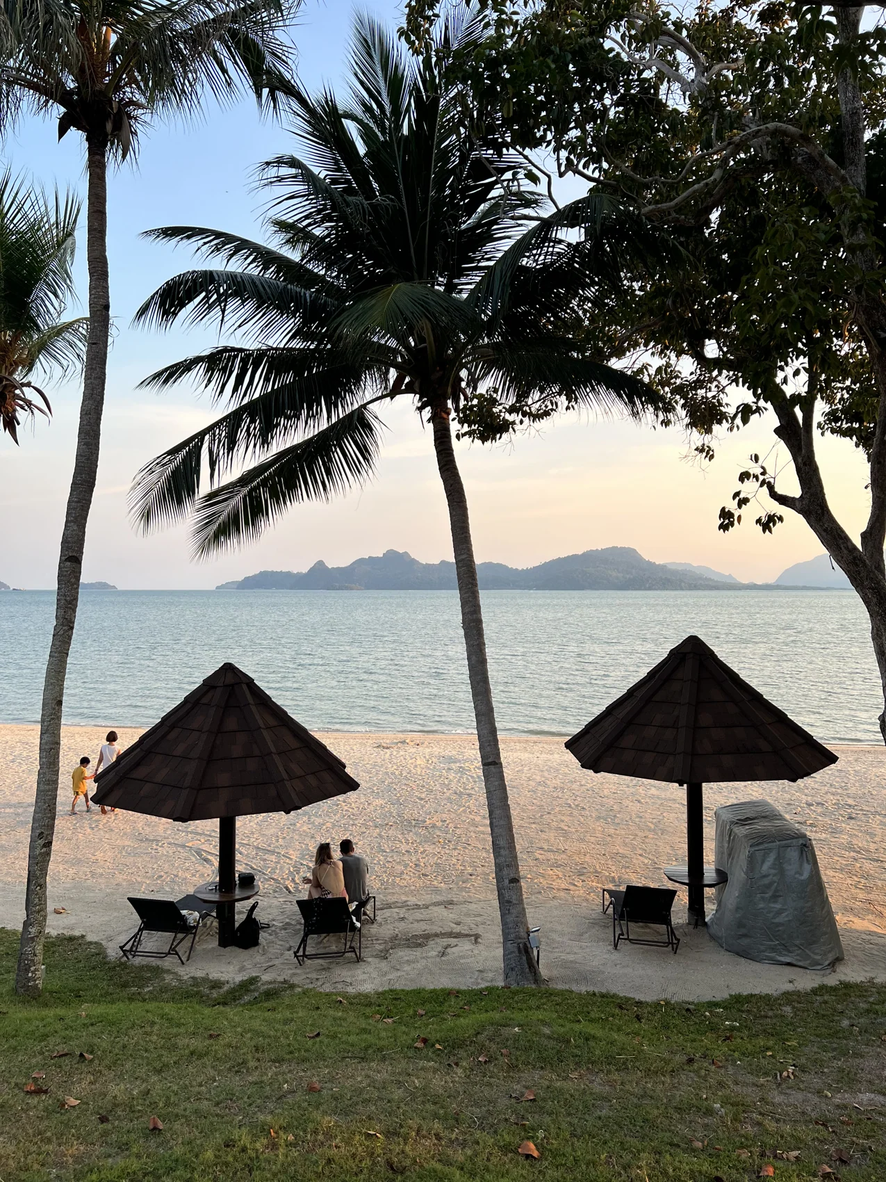 Ruang berehat di pantai Westin.