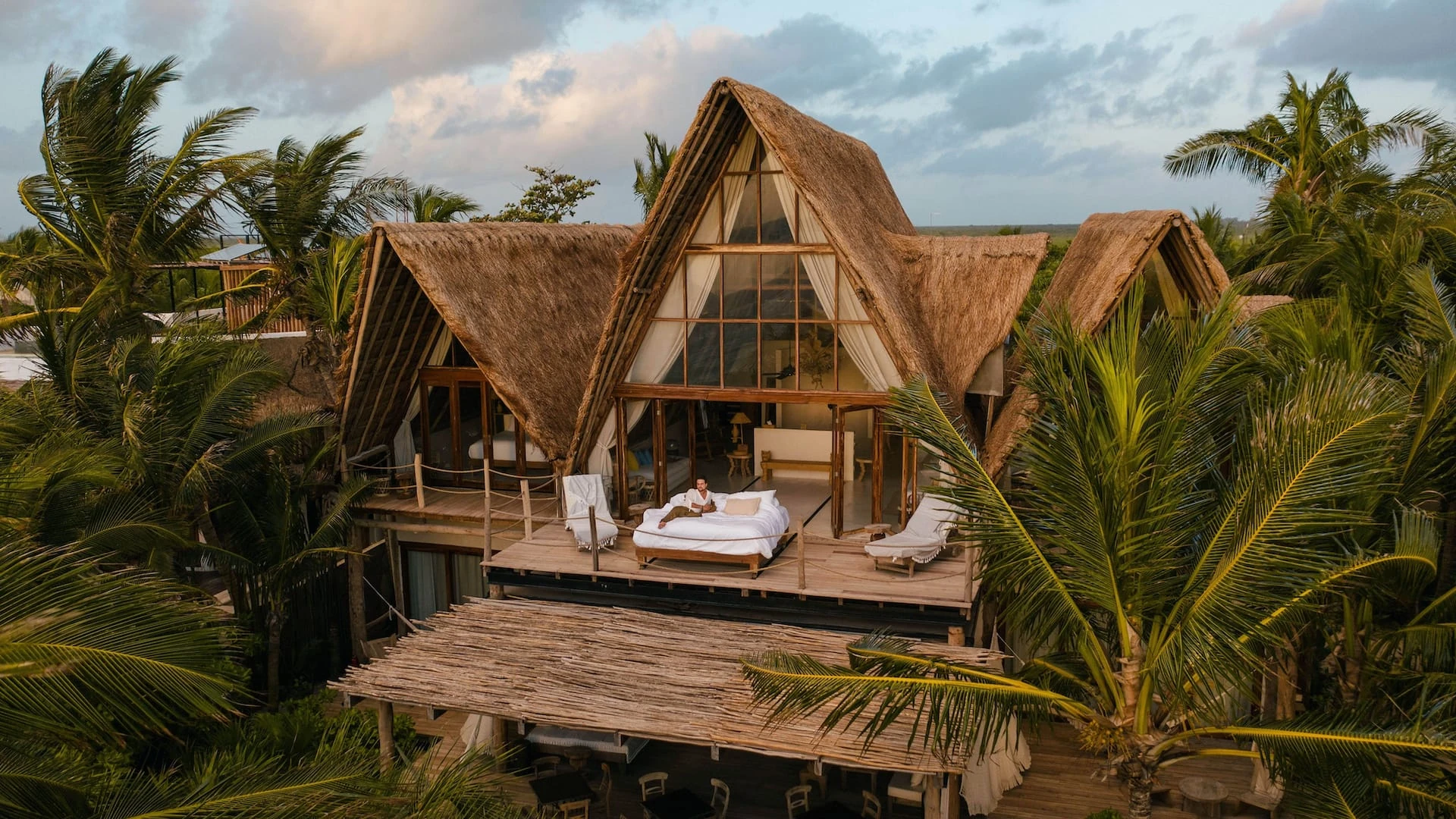 Teres La Valise Tulum, daripada kempen Hilton Honors More Points to Play